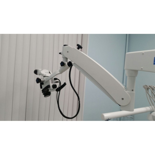 Zumax OMS 2350 - дентальный эндодонтический бинокулярный микроскоп со светодиодной подсветкой и шестиступенчатой регулировкой увеличения