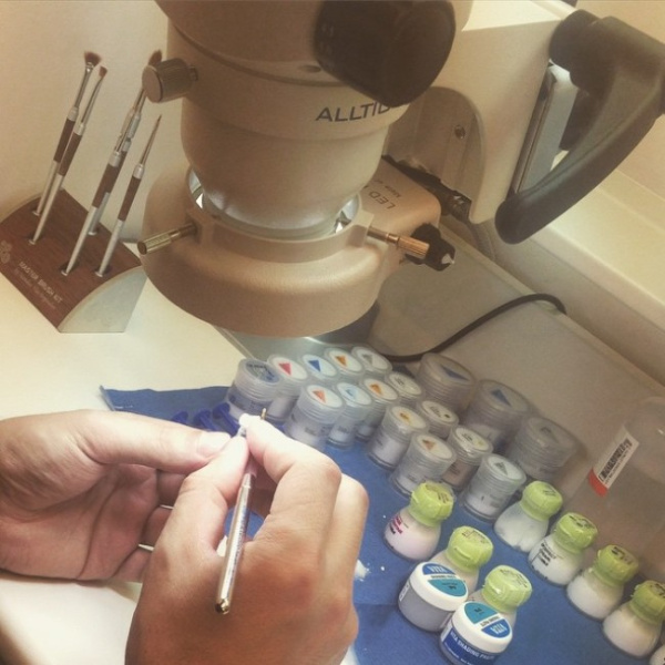 Alltion ASM-0745 - настольный зуботехнический микроскоп с плавным изменением увеличения и светодиодной подсветкой